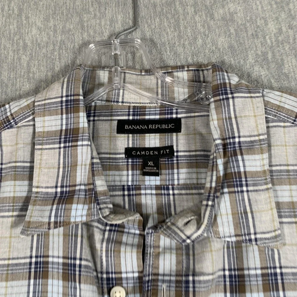 Banana Republic Shirt Mens XL Gray Plaid Camden Fit Short‎ Sleeve Button Front